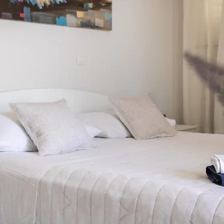 Maris Apartment *