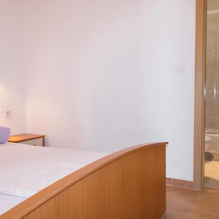 Apartment Maris Baska Voda
